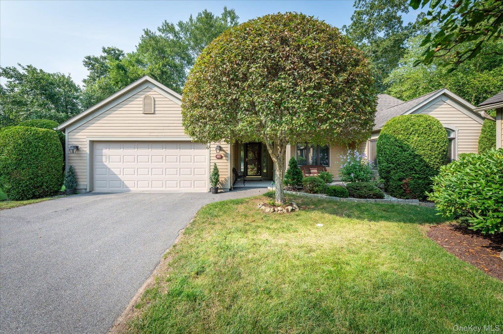 852 Heritage Hills, Somers