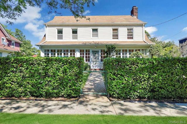 15 Heminway Avenue, New Rochelle