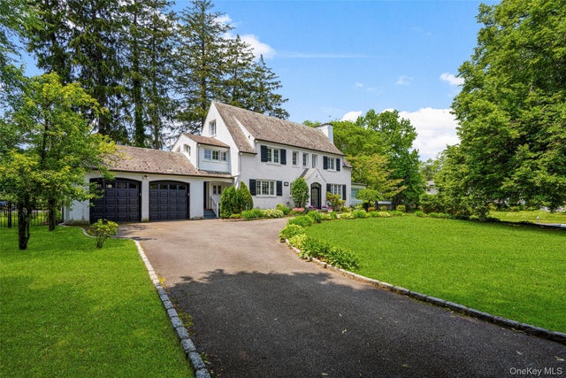 5 Antler Place, New Rochelle