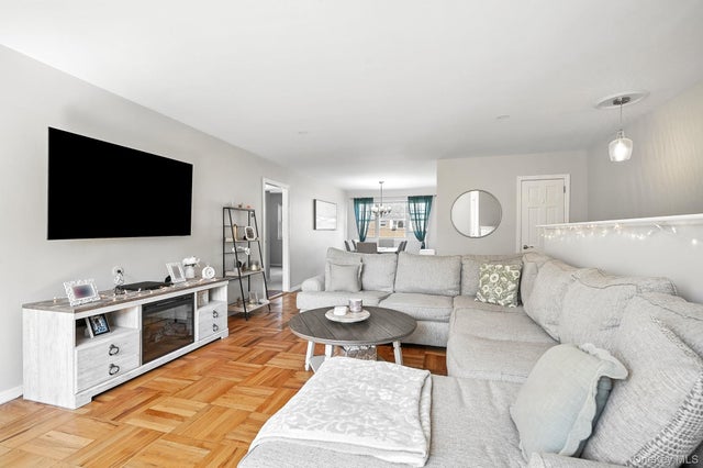 11 Westview Avenue # 7-2, White Plains