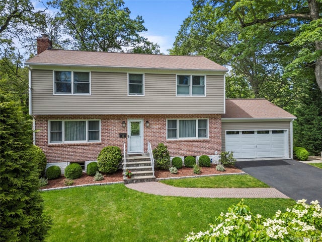 33 Sammis Lane, White Plains