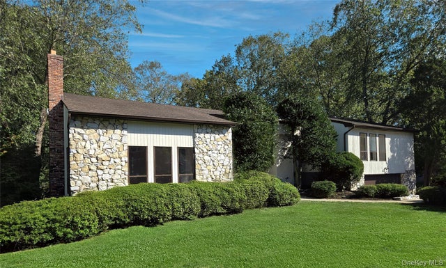 20 Devonshire Drive, White Plains