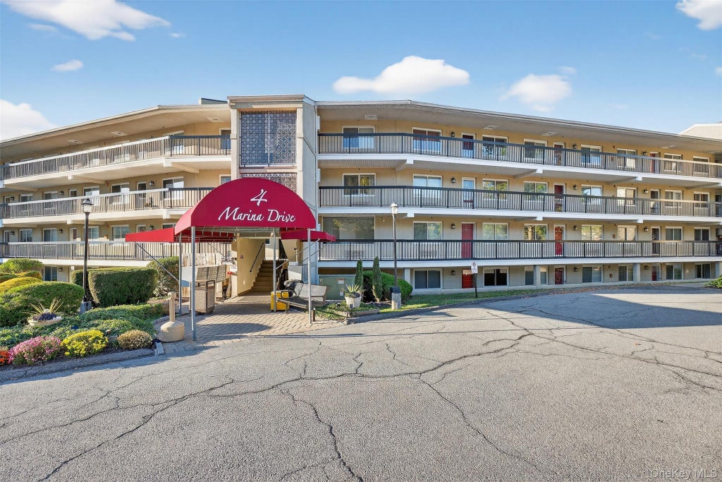 4 Marina Drive # A1, Mahopac