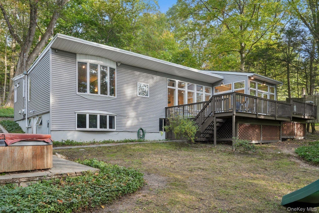 69 Woodland Road, Mahopac