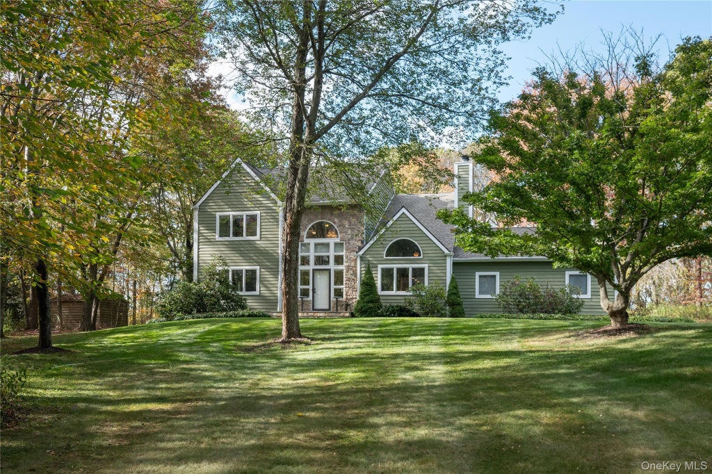 151 Oak Ridge Circle, Mahopac