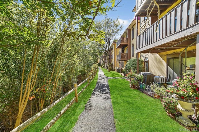 1 Granada Crescent # 6, White Plains