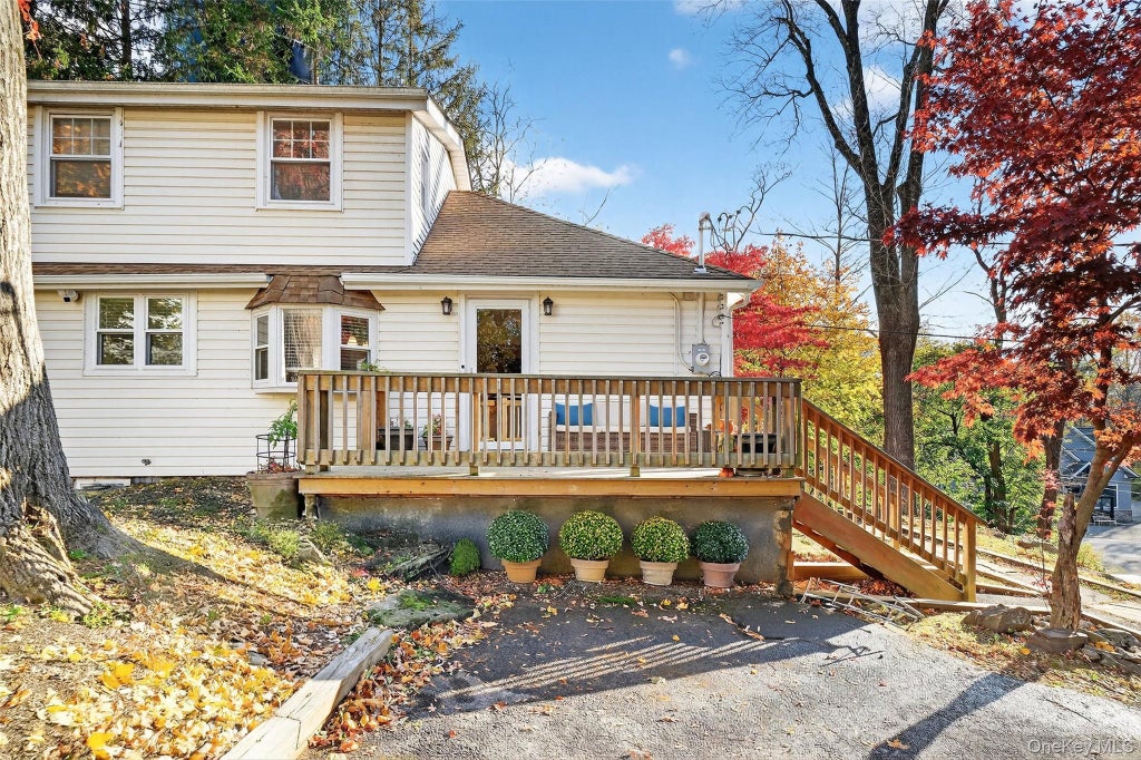 3 Crosshill Road, Mahopac