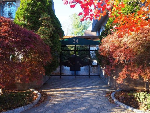 24 Carhart Avenue # 207a, White Plains