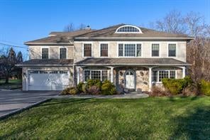 1 of 1 - 8 Mayflower Road, Scarsdale, NY