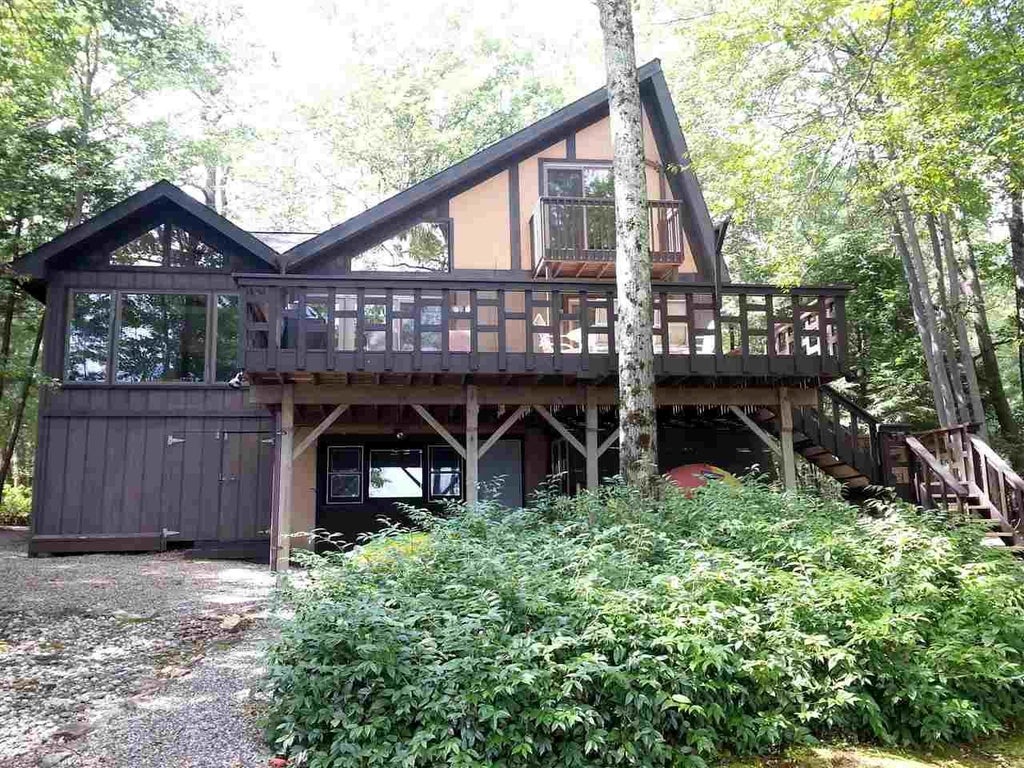 1 of 1 - 110 Lake Shore Drive, Rock Hill, NY