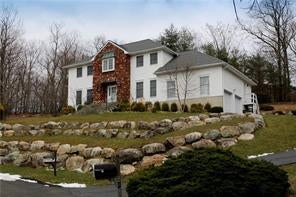 1 of 1 - 3 Munssee Court, Stony Point, NY