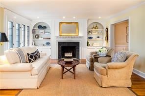 1 of 1 - 17 Beechtree Lane # 2e, Bronxville, NY