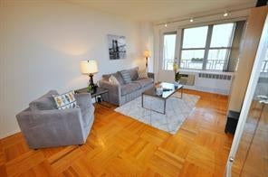 1 of 1 - 281 Garth Road C2h, Scarsdale, NY