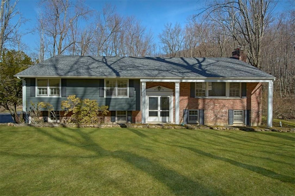1 of 1 - 25 Hunting Ridge Road, Chappaqua, NY