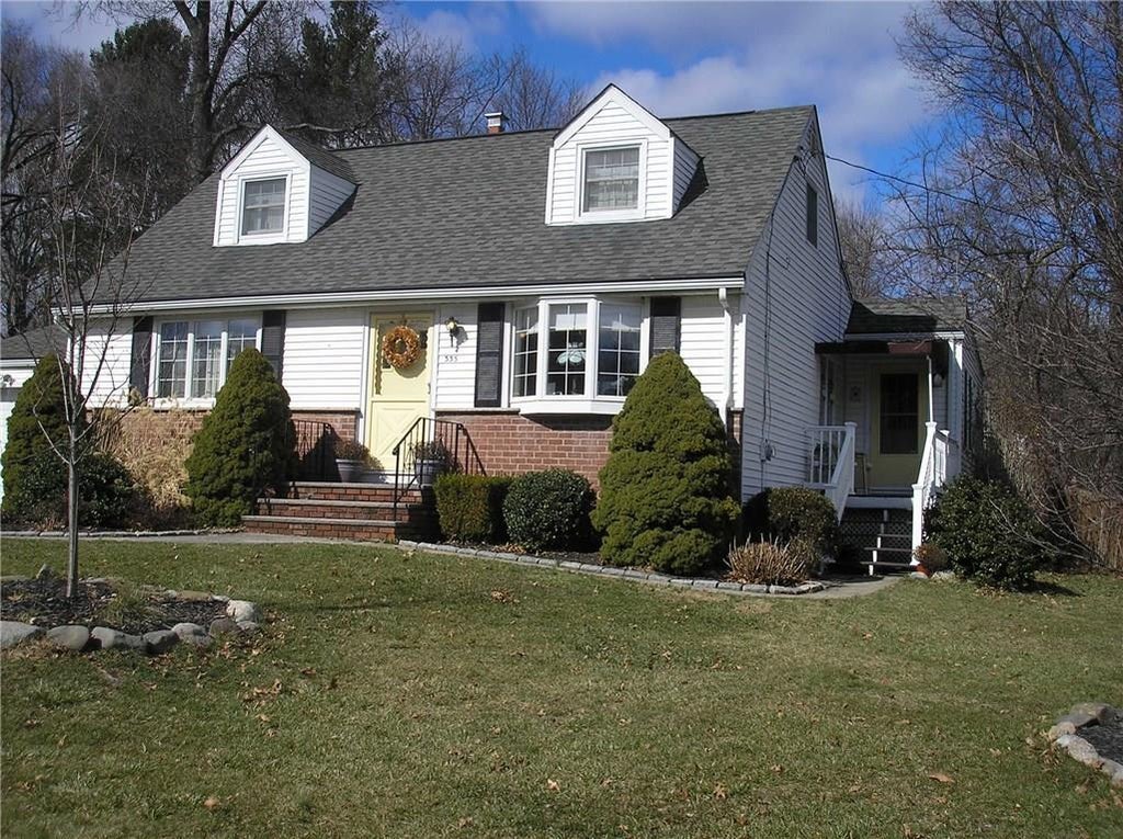 1 of 1 - 335 Manor Boulevard, Pearl River, NY