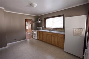 1 of 1 - 374 Main St., Jefferson Valley, NY