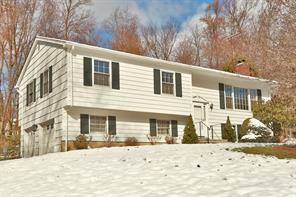 1 of 1 - 563 Babbling Brook, Valley Cottage, NY