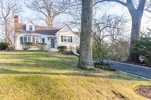 1 of 1 - 36 Iselin Terrace, Larchmont, NY