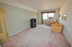 1 of 1 - 682 Tuckahoe Road 4e, Yonkers, NY