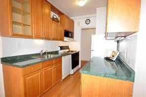 1 of 1 - 127 Garth Road 3g, Scarsdale, NY