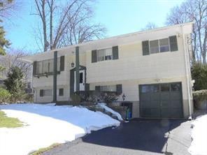 1 of 1 - 10 Von Beaste Lane, Congers, NY