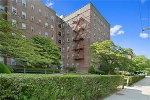 1 of 1 - 776 Bronx River Road B54, Bronxville, NY