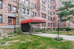 1 of 1 - 23 Old Mamaroneck Road 4p, White Plains, NY