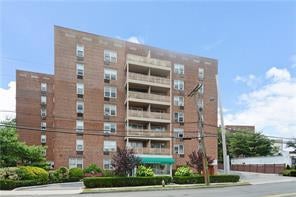 1 of 1 - 1296 Midland Avenue # 4d, Yonkers, NY