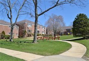 1 of 1 - 34 Lawrence Drive # D, White Plains, NY