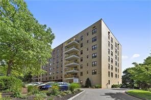 1 of 1 - 35 Stewart Place # 305, Mount Kisco, NY