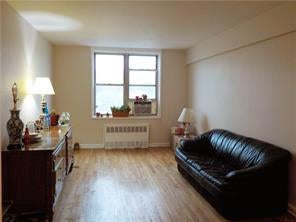 1 of 1 - 1430 Thieriot Avenue # 4b, Bronx, NY