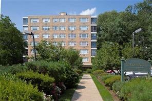 1 of 1 - 72 Pondfield Road 1c, Bronxville, NY