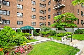 1 of 1 - 19 Old Mamaroneck Road 1g, White Plains, NY