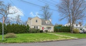 1 of 1 - 8 Hanfling Road, Scarsdale, NY