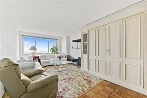 1 of 1 - 3333 Henry Hudson Parkway # 23c, Bronx, NY