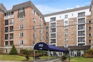 1 of 1 - 910 Stuart Avenue # 2m, Mamaroneck, NY