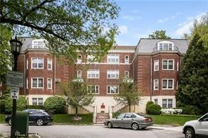 1 of 1 - 4 Chateaux Circle # 4f, Scarsdale, NY