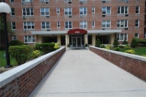 1 of 1 - 4 Sadore Lane # 3v, Yonkers, NY