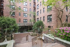 1 of 1 - 10 Franklin Avenue # 3e, White Plains, NY