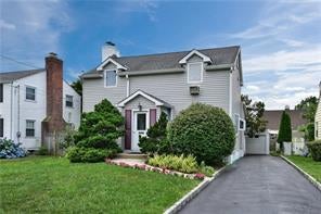1 of 1 - 14 Laurel Place, Eastchester, NY