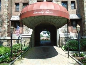 1 of 1 - 23 Old Mamaroneck Road 2q, White Plains, NY