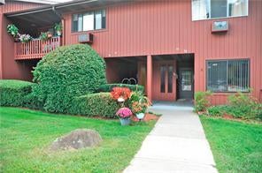 1 of 1 - 96 Coachlight Square, Montrose, NY