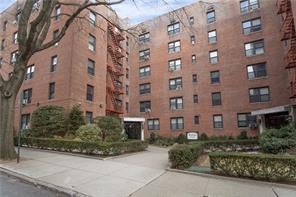 1 of 1 - 2 Windsor Terrace # 3f, White Plains, NY