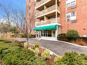 1 of 1 - 1296 Midland Avenue # C1, Yonkers, NY