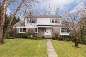 1 of 1 - 6 Horseguard Lane, Scarsdale, NY