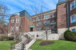 1 of 1 - 4 Chateaux Circle # 4j, Scarsdale, NY
