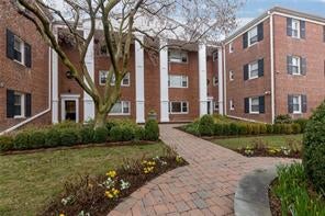 1 of 1 - 1825 Palmer Avenue # 2c, Larchmont, NY
