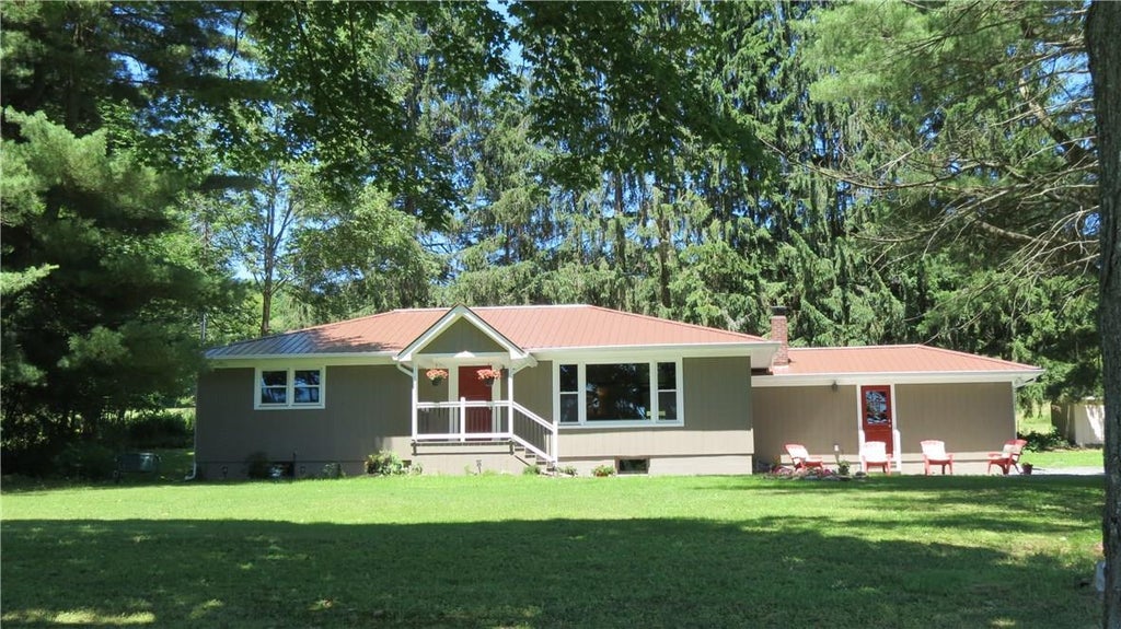 1 of 1 - 25 Esselman Road, Jeffersonville, NY