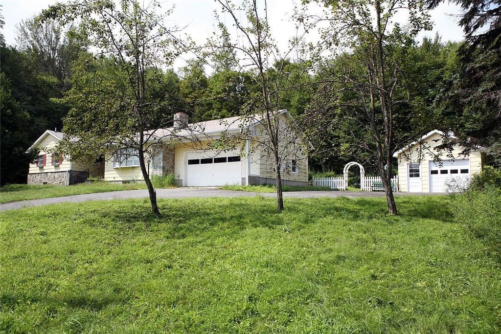 1 of 1 - 75 William Herbert Road, Fremont Center, NY
