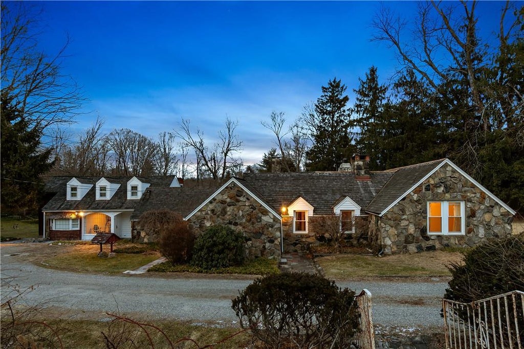 1 of 1 - 11 Oak Road, Katonah, NY